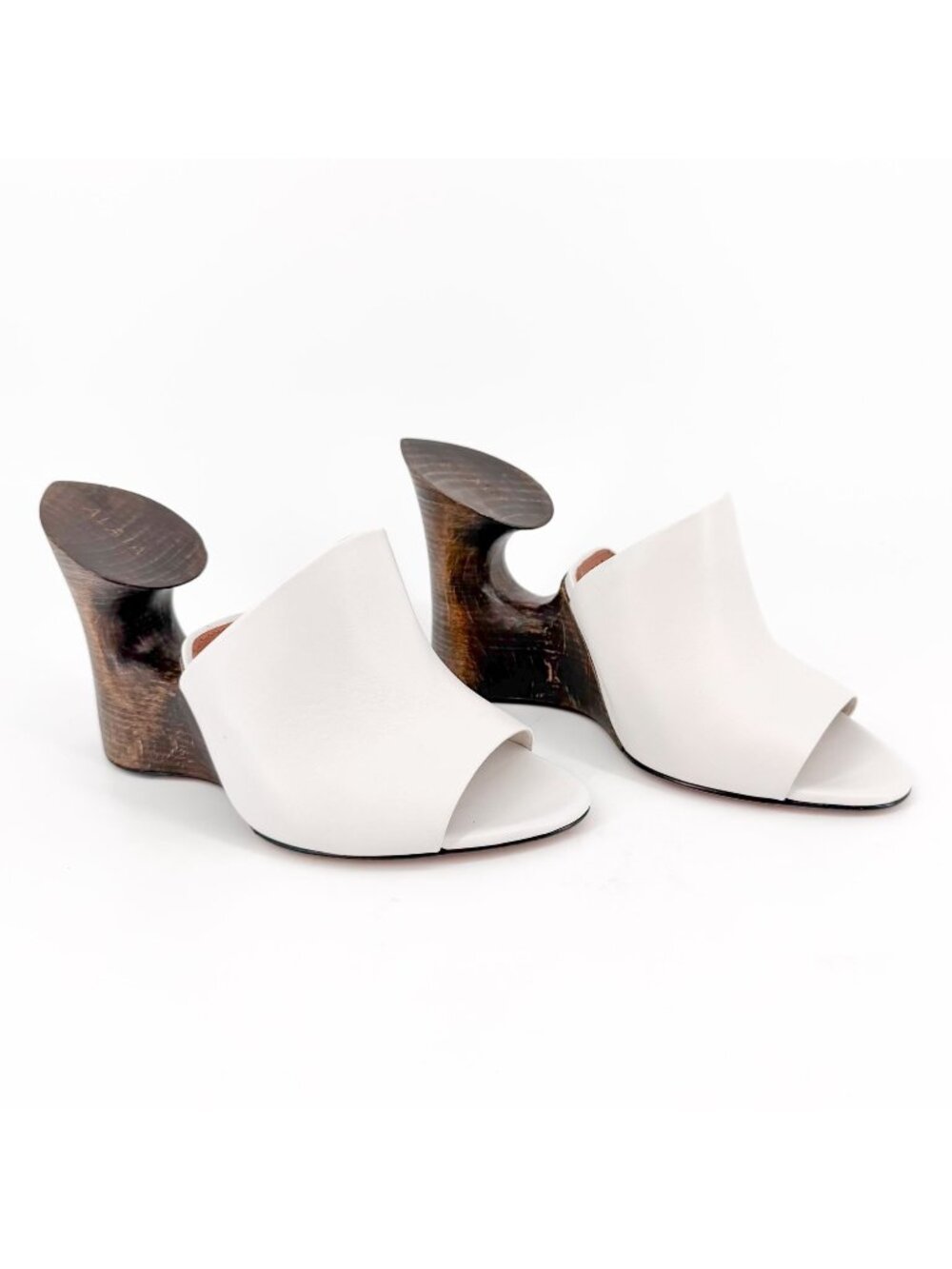 Alaia La Sculpture Clog Mule Heels White Leather Wood Size 38 US 8 Women’s